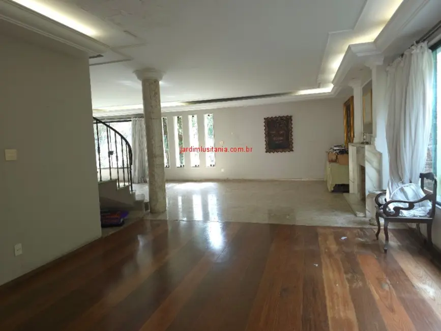 Foto 2 de Casa com 4 quartos à venda, 470m2 em Jardim Luzitânia, São Paulo - SP
