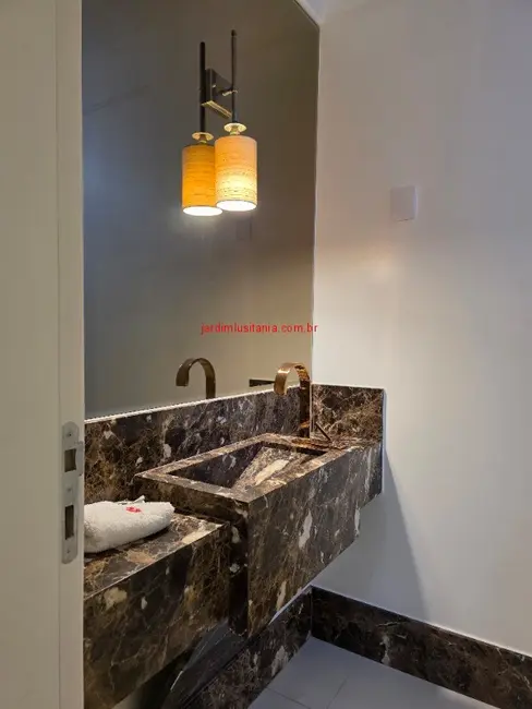 Foto 4 de Casa com 4 quartos à venda e para alugar, 320m2 em São Paulo - SP