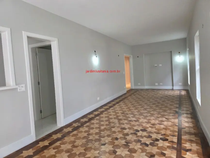 Foto 8 de Casa com 4 quartos à venda e para alugar, 320m2 em Jardim Luzitânia, São Paulo - SP