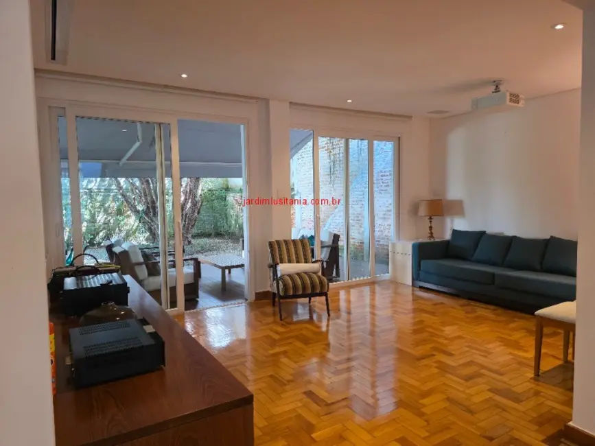 Foto 2 de Casa com 4 quartos à venda e para alugar, 400m2 em São Paulo - SP