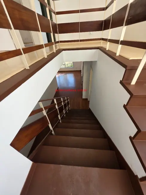 Foto 6 de Casa com 4 quartos para alugar, 300m2 em Jardim Luzitânia, São Paulo - SP