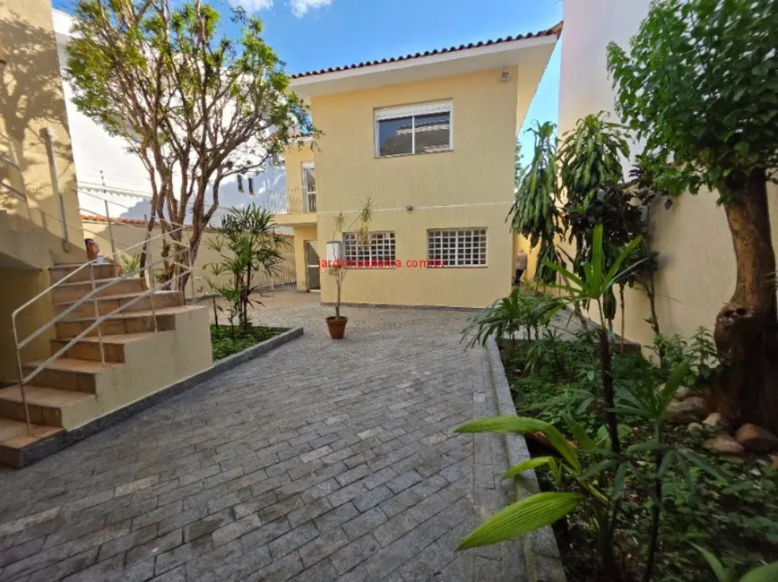 Foto 2 de Casa com 4 quartos à venda e para alugar, 300m2 em Jardim Luzitânia, São Paulo - SP