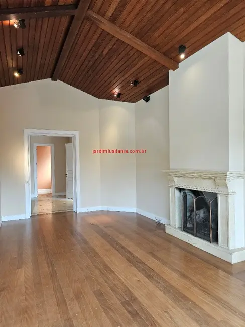 Foto 4 de Casa de Condomínio com 4 quartos à venda em Jardim Luzitânia, São Paulo - SP