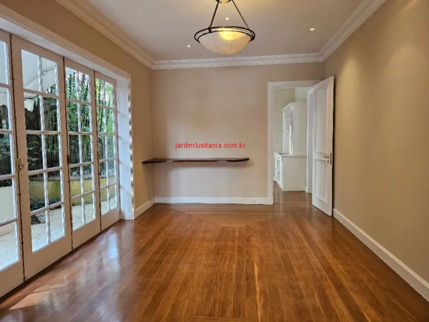 Foto 5 de Casa de Condomínio com 4 quartos à venda em Jardim Luzitânia, São Paulo - SP