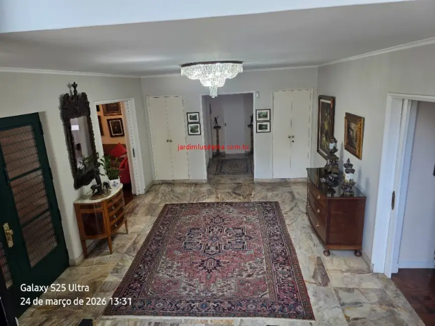 Foto 2 de Casa com 5 quartos à venda, 700m2 em Jardim Luzitânia, São Paulo - SP