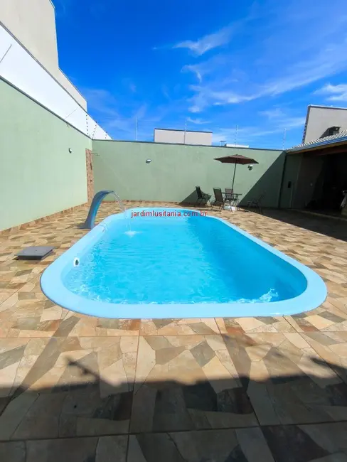 Foto 2 de Casa com 4 quartos à venda, 271m2 em Olimpia - SP