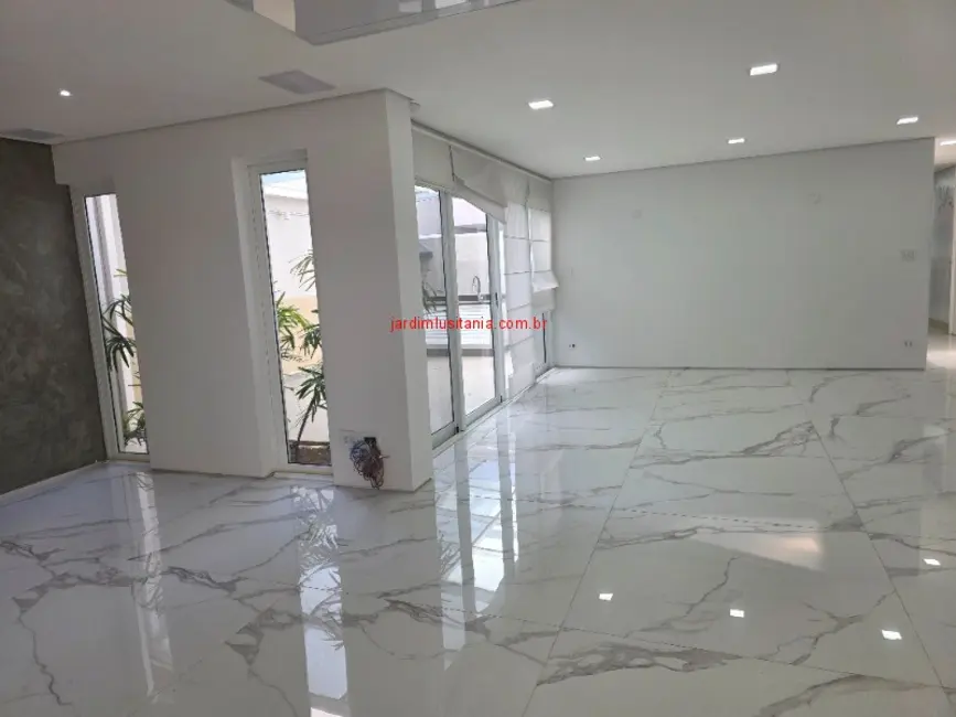 Foto 7 de Casa com 4 quartos à venda e para alugar, 240m2 em Jardim Luzitânia, São Paulo - SP