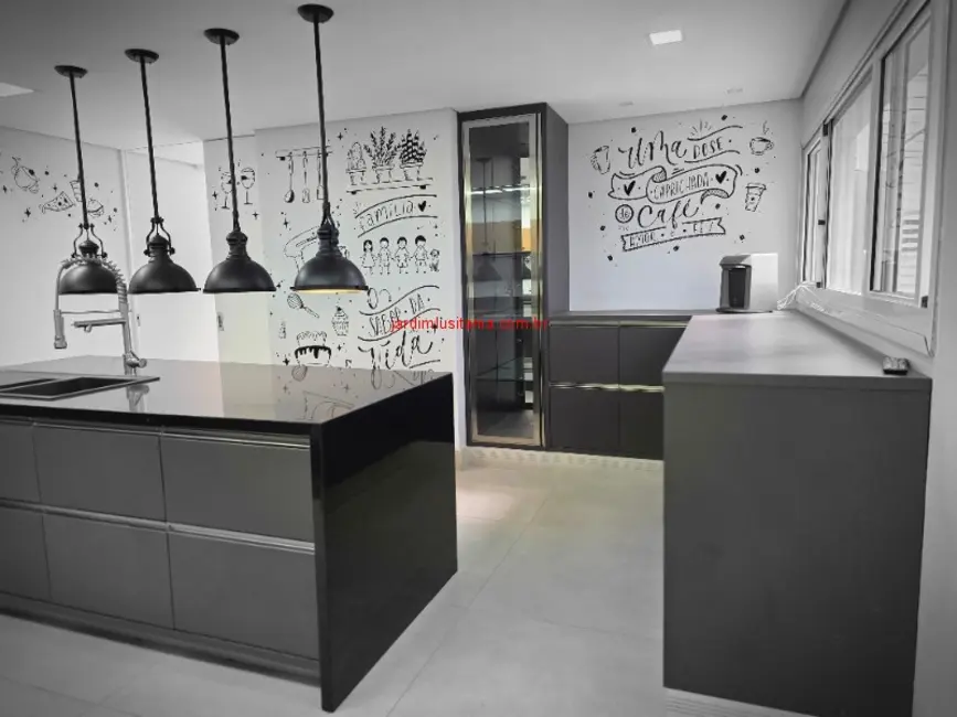 Foto 2 de Casa com 4 quartos à venda e para alugar, 240m2 em Jardim Luzitânia, São Paulo - SP