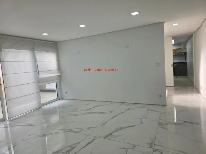 Foto 8 de Casa com 4 quartos à venda e para alugar, 240m2 em Jardim Luzitânia, São Paulo - SP