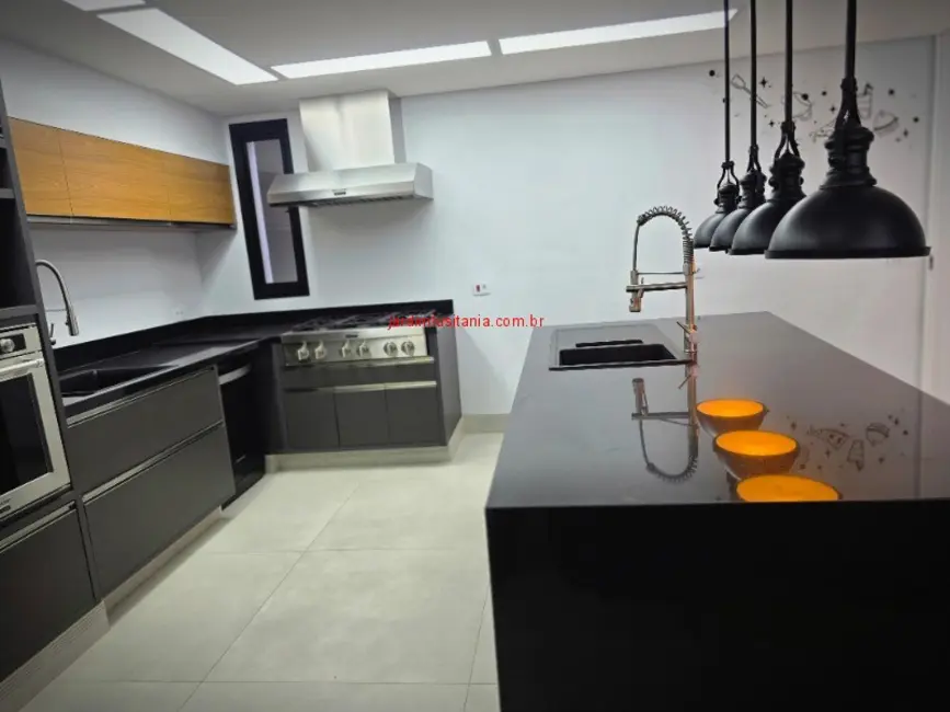 Foto 4 de Casa com 4 quartos à venda e para alugar, 240m2 em Jardim Luzitânia, São Paulo - SP