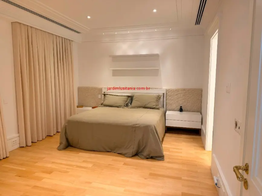 Foto 7 de Casa com 5 quartos à venda, 970m2 em Vila Nova Conceição, São Paulo - SP