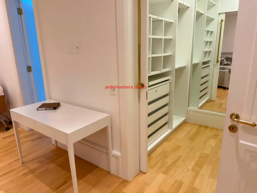 Foto 9 de Casa com 5 quartos à venda, 970m2 em Vila Nova Conceição, São Paulo - SP