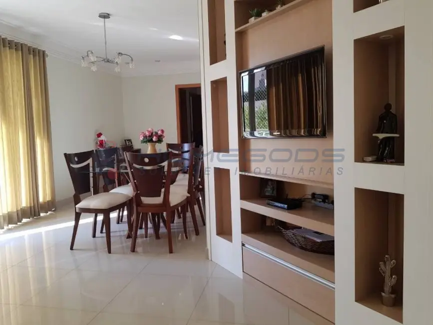 Foto 8 de Apartamento com 3 quartos à venda, 101m2 em Vila Itapura, Campinas - SP