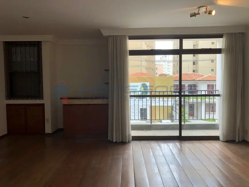 Apartamento com 3 quartos à venda, 230m2 em Cambuí, Campinas - SP - imagem 8 Foto 8 de Apartamento com 3 quartos à venda, 230m2 em Cambuí, Campinas - SP