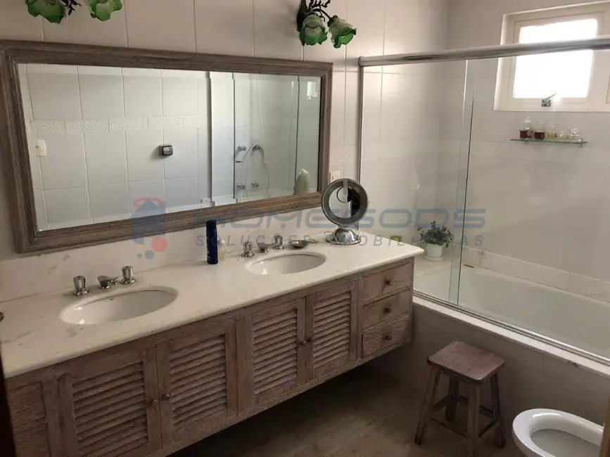 Apartamento com 4 quartos para alugar, 302m2 em Cambuí, Campinas - SP - imagem 9 Foto 9 de Apartamento com 4 quartos para alugar, 302m2 em Cambuí, Campinas - SP