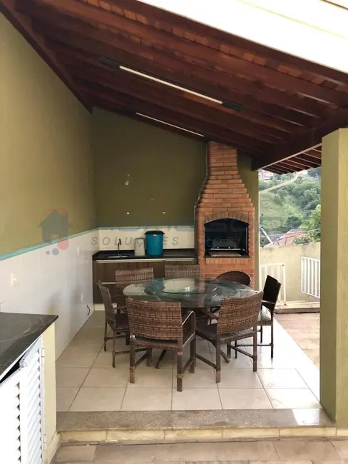 Casa de Condomínio com 3 quartos à venda, 250m2 em Jardim Alto da Boa Vista, Valinhos - SP - imagem 8 Foto 8 de Casa de Condomínio com 3 quartos à venda, 250m2 em Jardim Alto da Boa Vista, Valinhos - SP