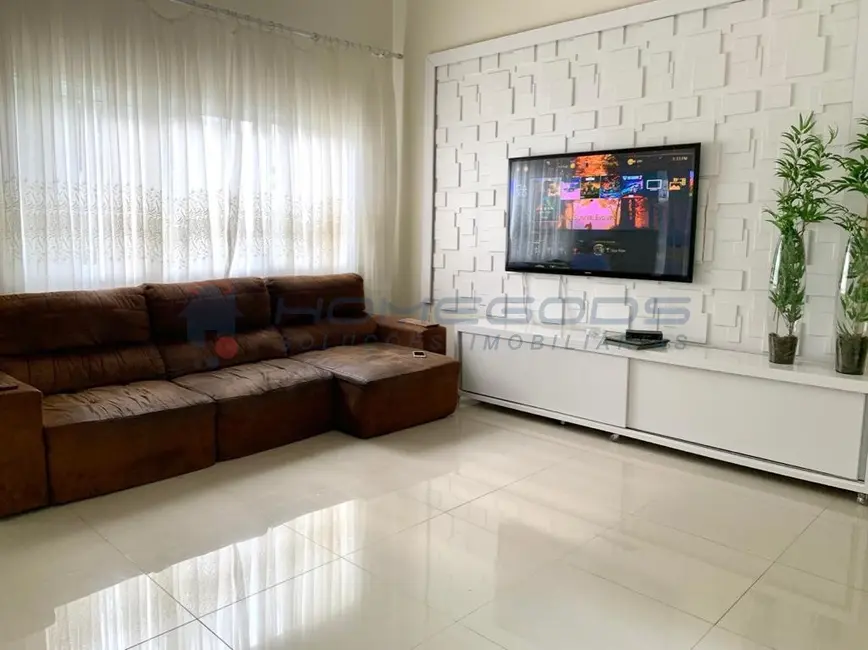 Foto 2 de Casa com 4 quartos à venda, 300m2 em Jardim Planalto, Paulinia - SP