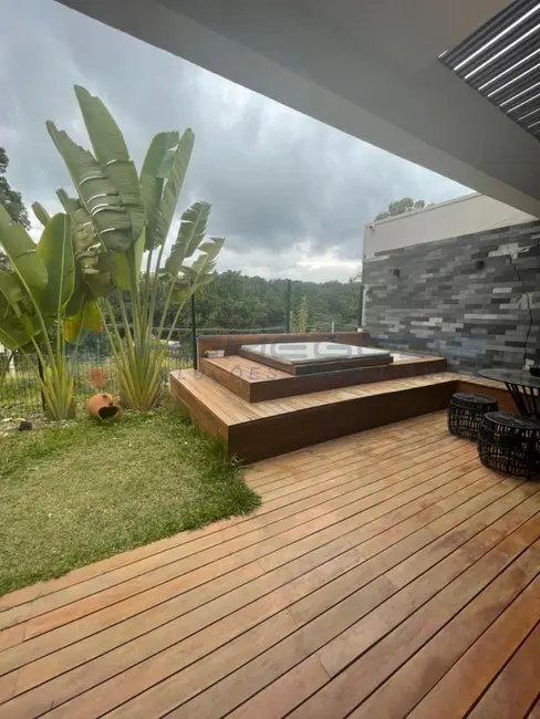 Foto 4 de Casa com 3 quartos à venda, 214m2 em Santana De Parnaiba - SP