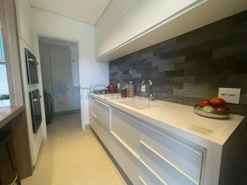 Foto 5 de Casa com 3 quartos à venda, 214m2 em Santana De Parnaiba - SP