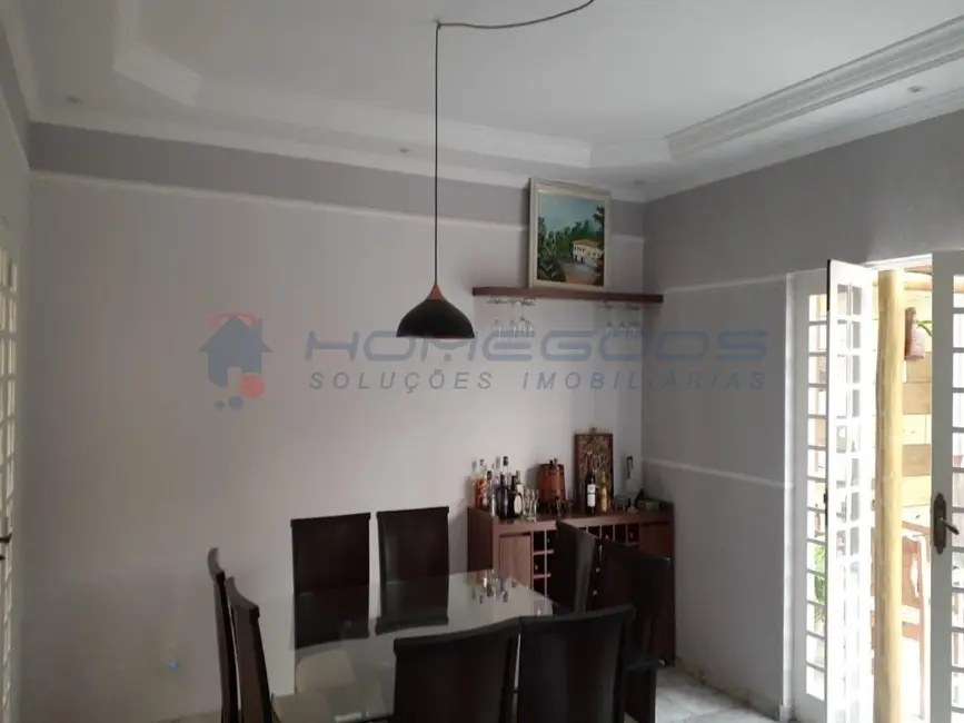 Casa com 4 quartos à venda, 240m2 em Parque Via Norte, Campinas - SP - imagem 3 Foto 3 de Casa com 4 quartos à venda, 240m2 em Parque Via Norte, Campinas - SP