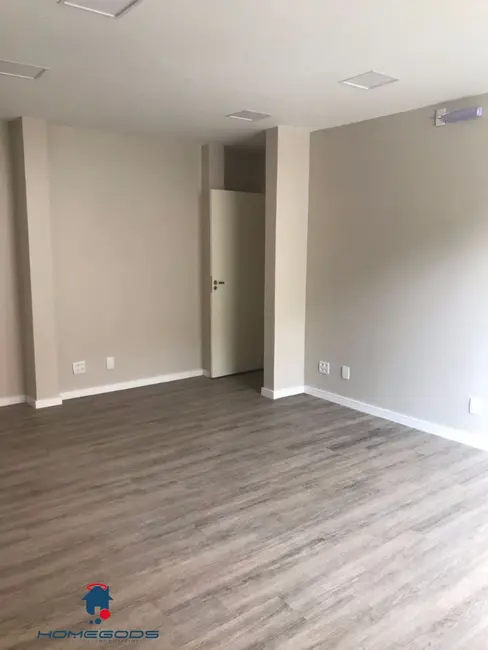 Foto 10 de Sala Comercial com 1 quarto para alugar, 200m2 em Nova Campinas, Campinas - SP