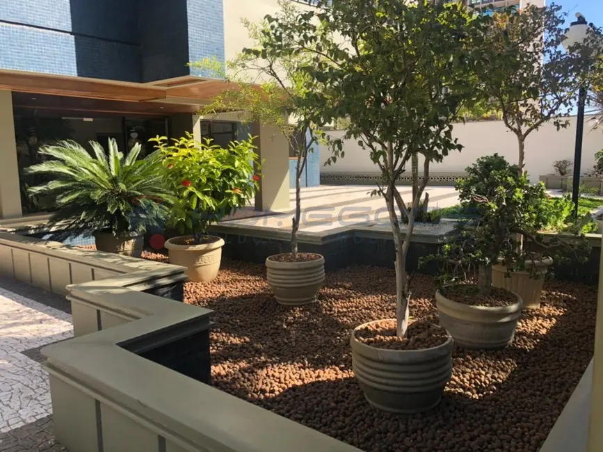 Foto 3 de Apartamento com 4 quartos à venda, 200m2 em Cambuí, Campinas - SP