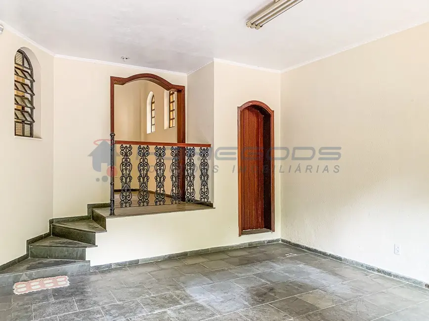 Foto 2 de Casa com 4 quartos para alugar, 300m2 em Sousas, Campinas - SP