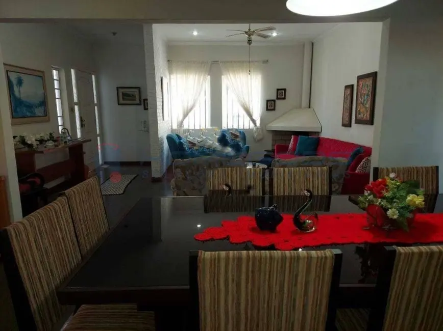 Casa com 4 quartos à venda, 336m2 em Jardim Chapadão, Campinas - SP - imagem 6 Foto 6 de Casa com 4 quartos à venda, 336m2 em Jardim Chapadão, Campinas - SP