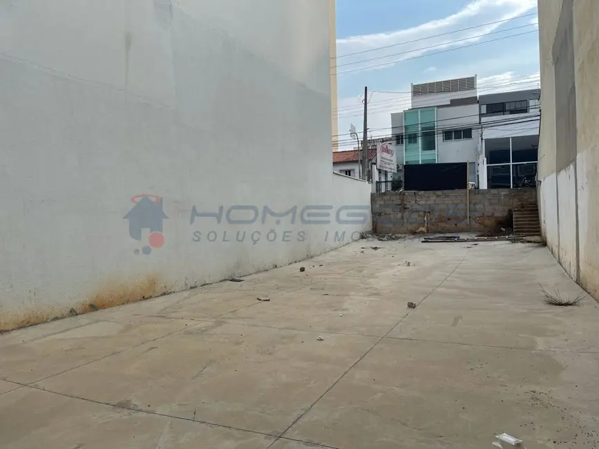 Foto 2 de Terreno / Lote à venda, 180m2 em Jardim Brasil, Campinas - SP