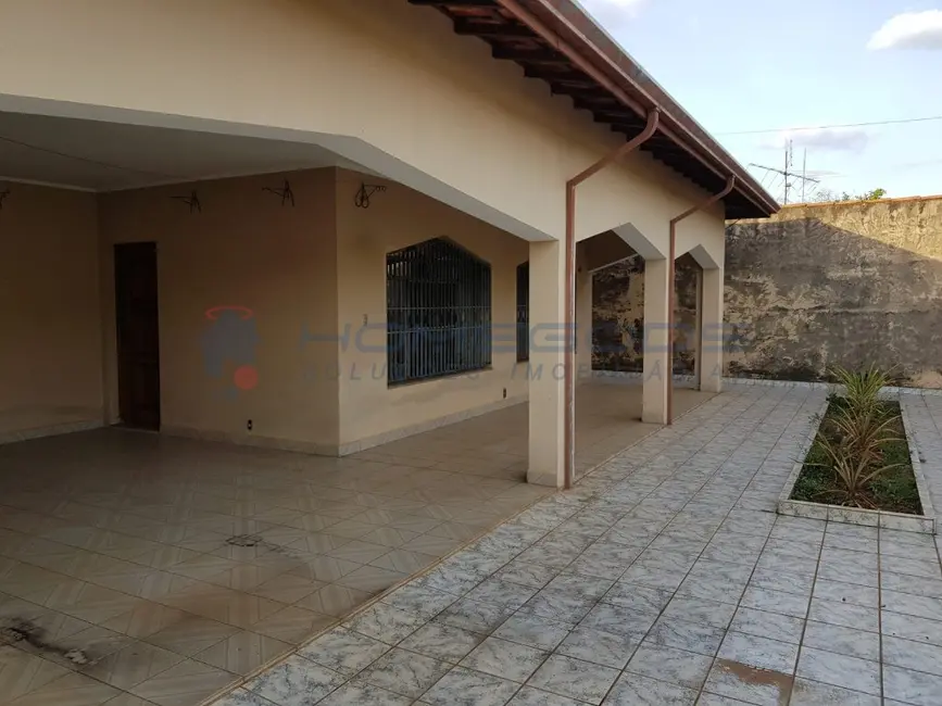 Foto 3 de Casa com 3 quartos à venda, 1850m2 em Vila José Kalil Aun, Cosmopolis - SP