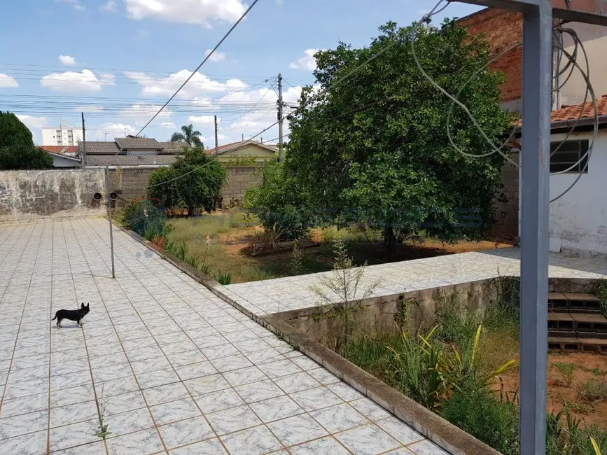 Foto 6 de Casa com 3 quartos à venda, 1850m2 em Vila José Kalil Aun, Cosmopolis - SP