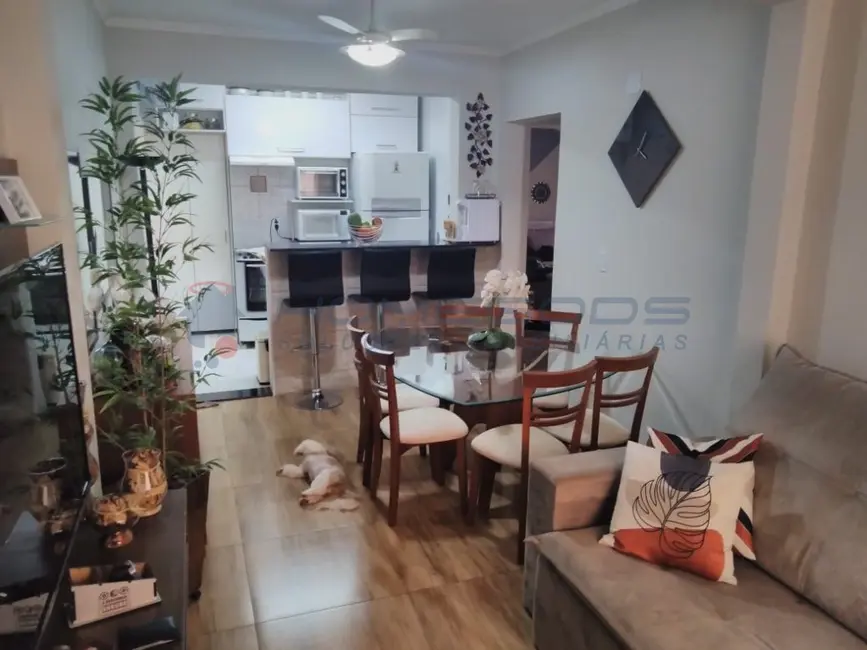 Foto 2 de Apartamento com 2 quartos à venda, 63m2 em Vila Marieta, Campinas - SP