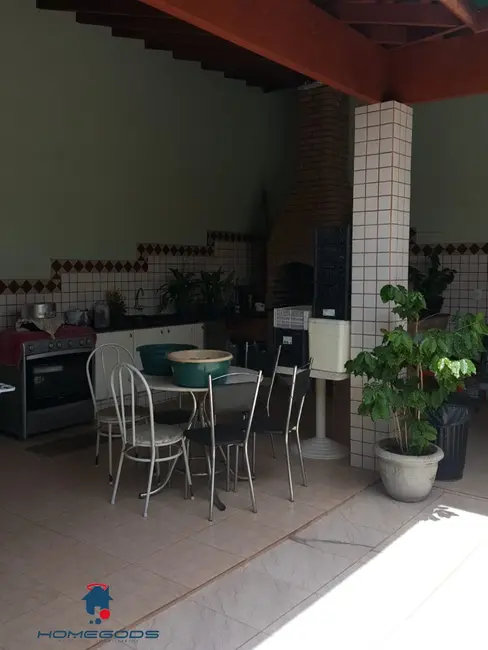 Casa com 3 quartos à venda, 300m2 em Jardim Nova Europa, Campinas - SP - imagem 9 Foto 9 de Casa com 3 quartos à venda, 300m2 em Jardim Nova Europa, Campinas - SP