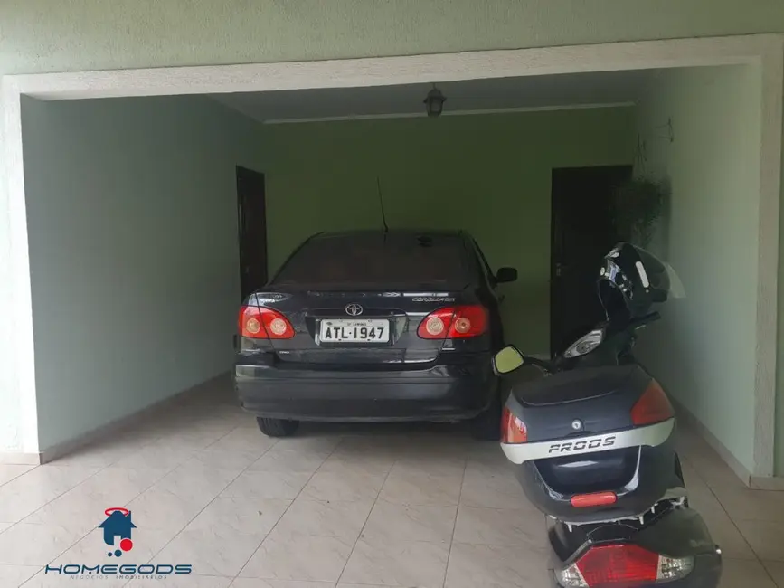 Casa com 3 quartos à venda, 300m2 em Jardim Nova Europa, Campinas - SP - imagem 2 Foto 2 de Casa com 3 quartos à venda, 300m2 em Jardim Nova Europa, Campinas - SP