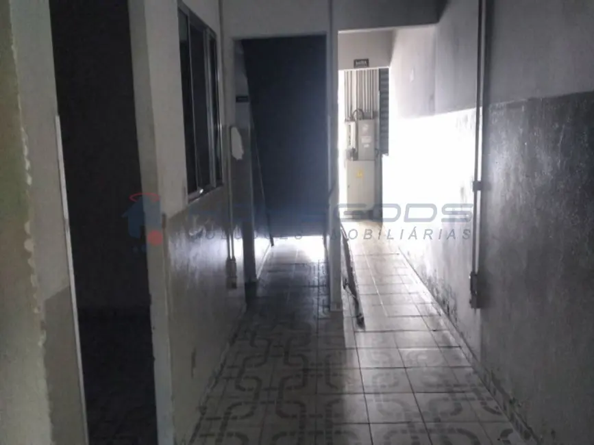 Foto 2 de Armazém / Galpão para alugar, 376m2 em Jardim do Trevo, Campinas - SP