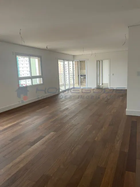 Apartamento com 3 quartos à venda, 213m2 em Cambuí, Campinas - SP - imagem 9 Foto 9 de Apartamento com 3 quartos à venda, 213m2 em Cambuí, Campinas - SP
