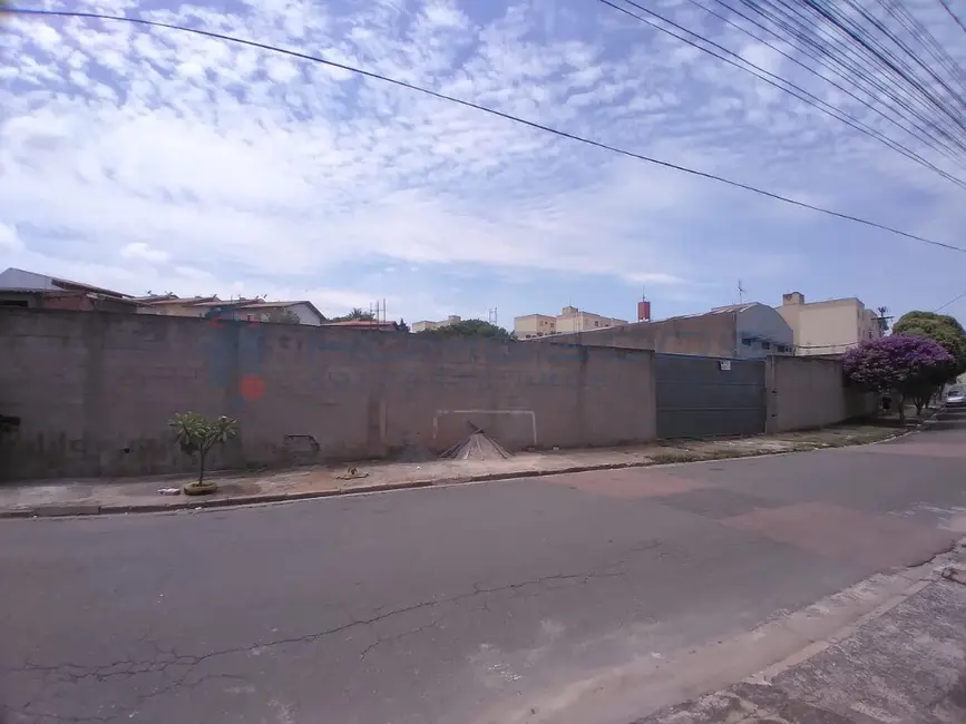 Terreno / Lote para alugar, 2060m2 em Jardim Novo Campos Elíseos, Campinas - SP - imagem 3 Foto 3 de Terreno / Lote para alugar, 2060m2 em Jardim Novo Campos Elíseos, Campinas - SP