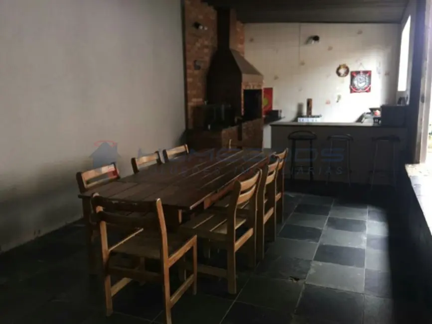 Foto 5 de Casa com 4 quartos à venda, 330m2 em Vila Marieta, Campinas - SP