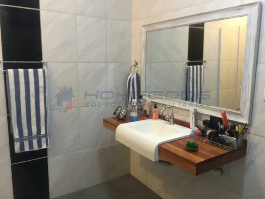 Foto 9 de Casa com 4 quartos à venda, 330m2 em Vila Marieta, Campinas - SP