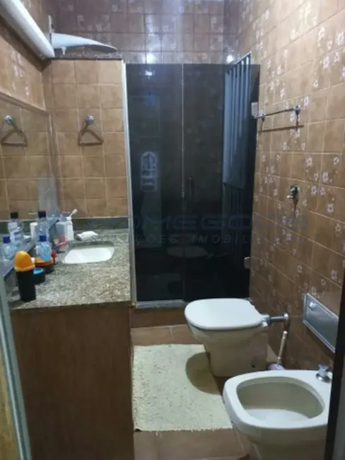 Foto 6 de Casa com 4 quartos à venda, 330m2 em Vila Marieta, Campinas - SP