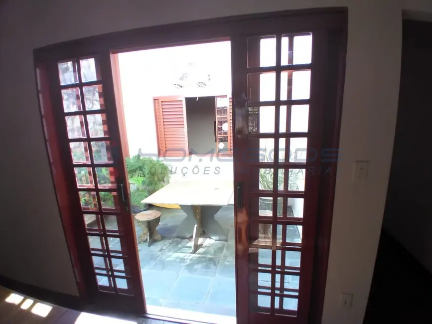 Casa com 3 quartos à venda, 209m2 em Jardim Nova Europa, Campinas - SP - imagem 6 Foto 6 de Casa com 3 quartos à venda, 209m2 em Jardim Nova Europa, Campinas - SP