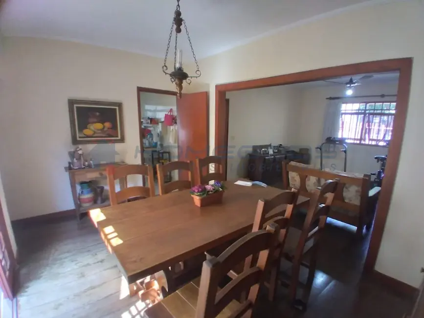 Casa com 3 quartos à venda, 209m2 em Jardim Nova Europa, Campinas - SP - imagem 8 Foto 8 de Casa com 3 quartos à venda, 209m2 em Jardim Nova Europa, Campinas - SP