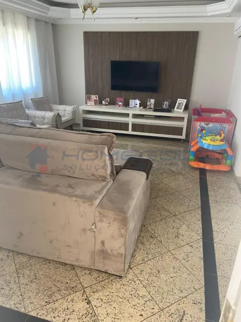 Foto 5 de Casa com 4 quartos à venda, 265m2 em Paulinia - SP