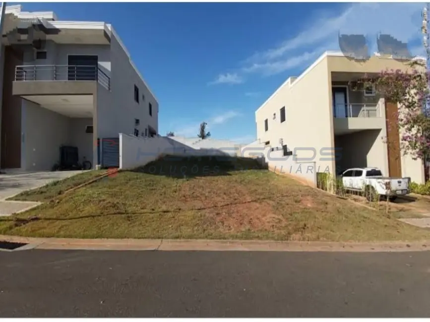 Foto 1 de Terreno / Lote à venda, 458m2 em Campinas - SP
