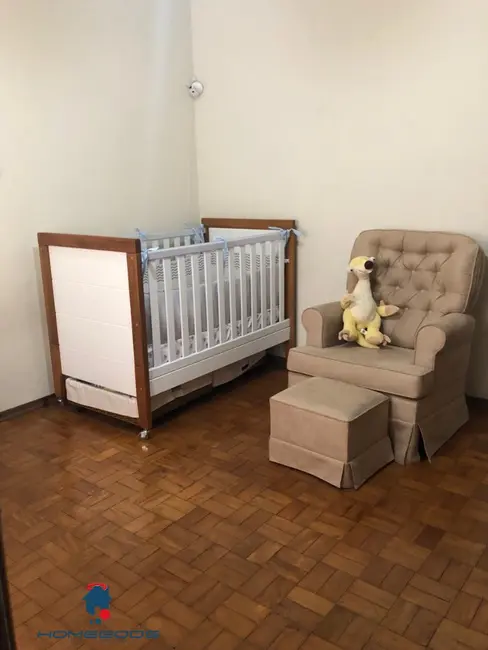 Casa com 4 quartos à venda, 300m2 em Jardim Flamboyant, Campinas - SP - imagem 9 Foto 9 de Casa com 4 quartos à venda, 300m2 em Jardim Flamboyant, Campinas - SP
