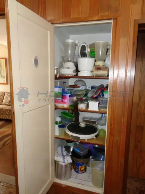 Casa com 3 quartos à venda, 180m2 em Vila São Sebastião, Valinhos - SP - imagem 4 Foto 4 de Casa com 3 quartos à venda, 180m2 em Vila São Sebastião, Valinhos - SP