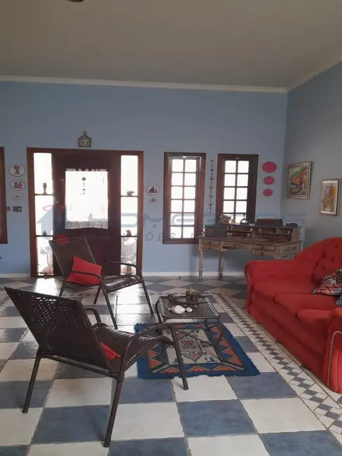 Casa com 4 quartos para alugar, 300m2 em Vila Industrial, Campinas - SP - imagem 4 Foto 4 de Casa com 4 quartos para alugar, 300m2 em Vila Industrial, Campinas - SP