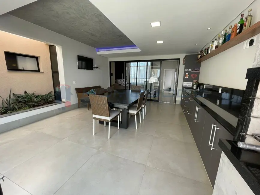 Foto 6 de Casa de Condomínio com 3 quartos à venda, 360m2 em Swiss Park, Campinas - SP