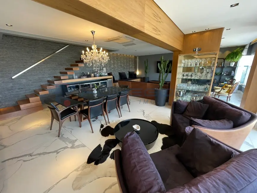 Apartamento com 3 quartos à venda, 218m2 em Cambuí, Campinas - SP - imagem 6 Foto 6 de Apartamento com 3 quartos à venda, 218m2 em Cambuí, Campinas - SP