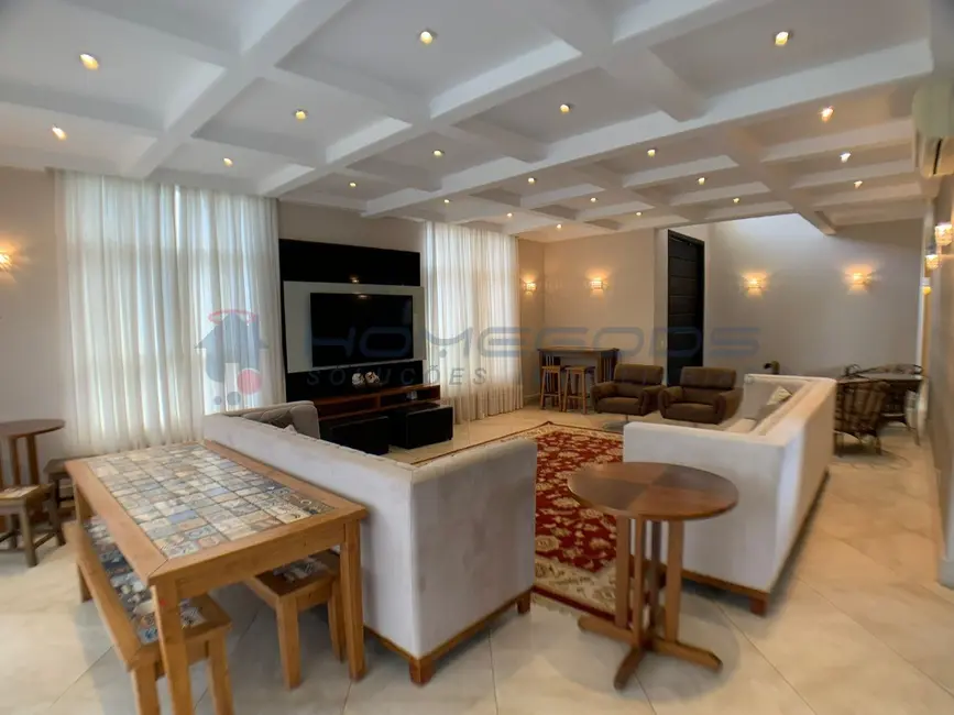 Foto 1 de Casa de Condomínio com 4 quartos para alugar, 550m2 em Chácaras Silvania, Valinhos - SP